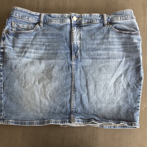 Torid Denim Feel The Fit Skirt Size 22 stretch 5 pocket jean blue - Picture 1 of 10